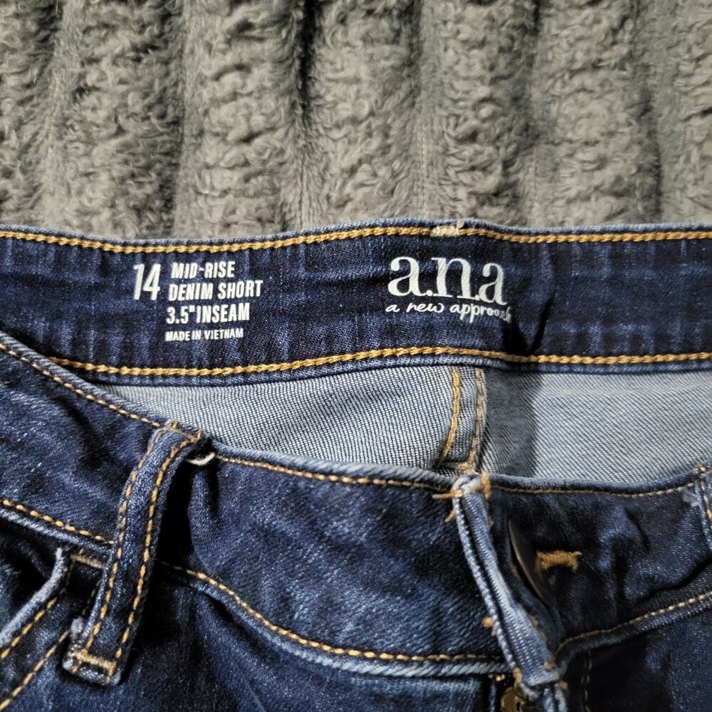 A.N.A. Dark wash Jean Shorts Sz 14 - Picture 4 of 5